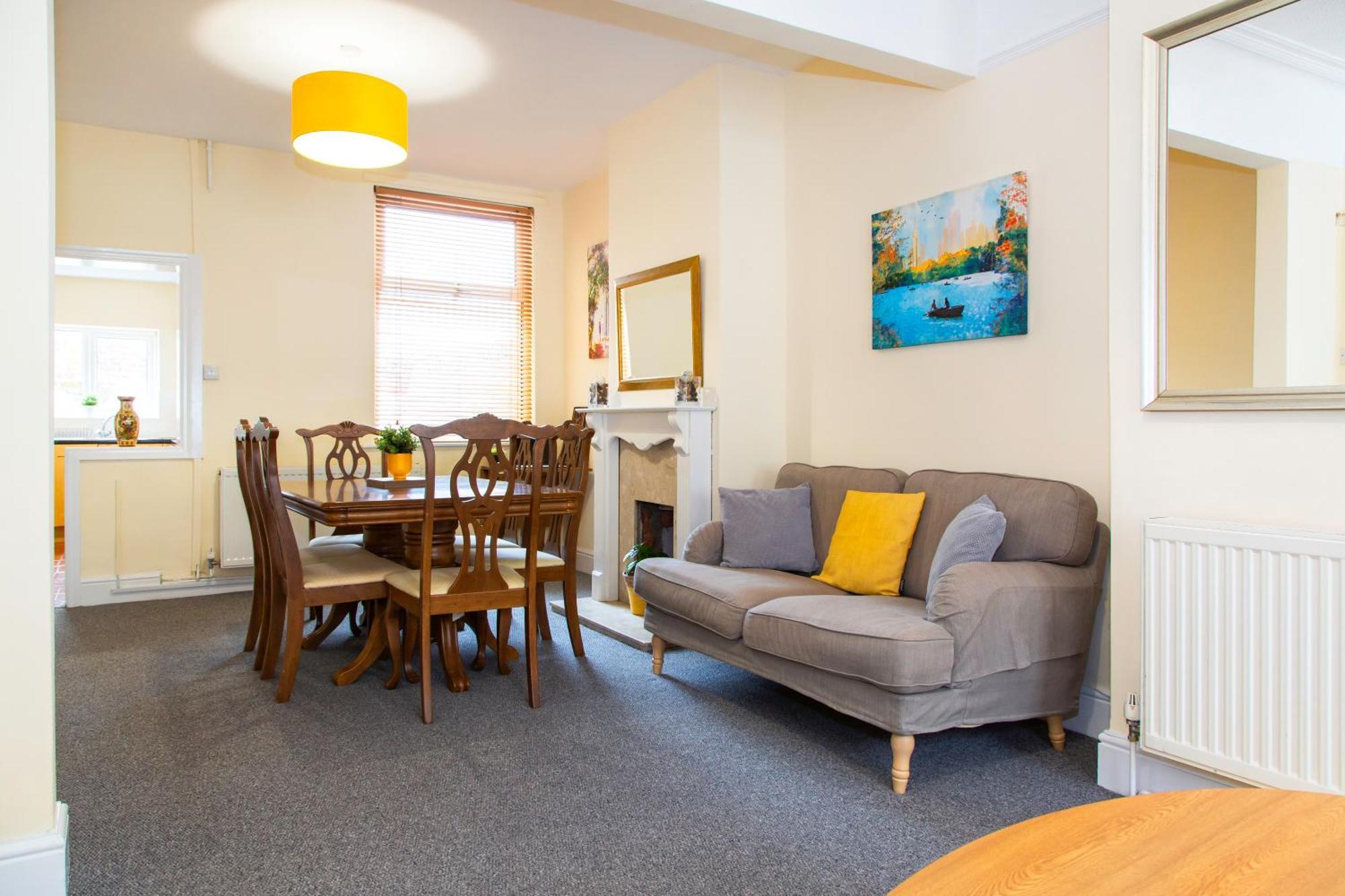 Newly Launched 3 Bedroom House With Free Parking Litherland Dış mekan fotoğraf