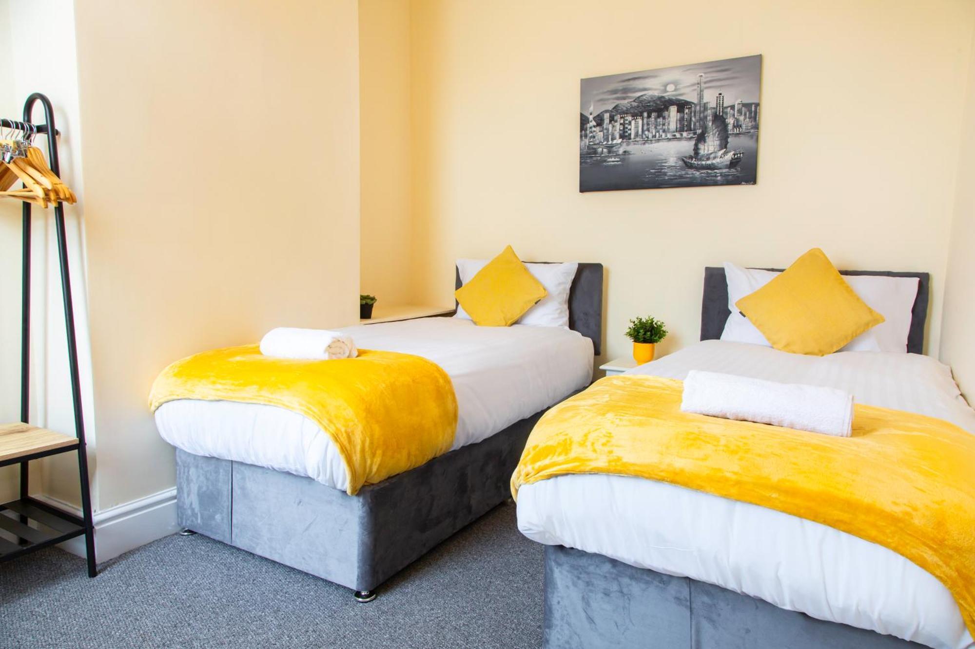 Newly Launched 3 Bedroom House With Free Parking Litherland Dış mekan fotoğraf