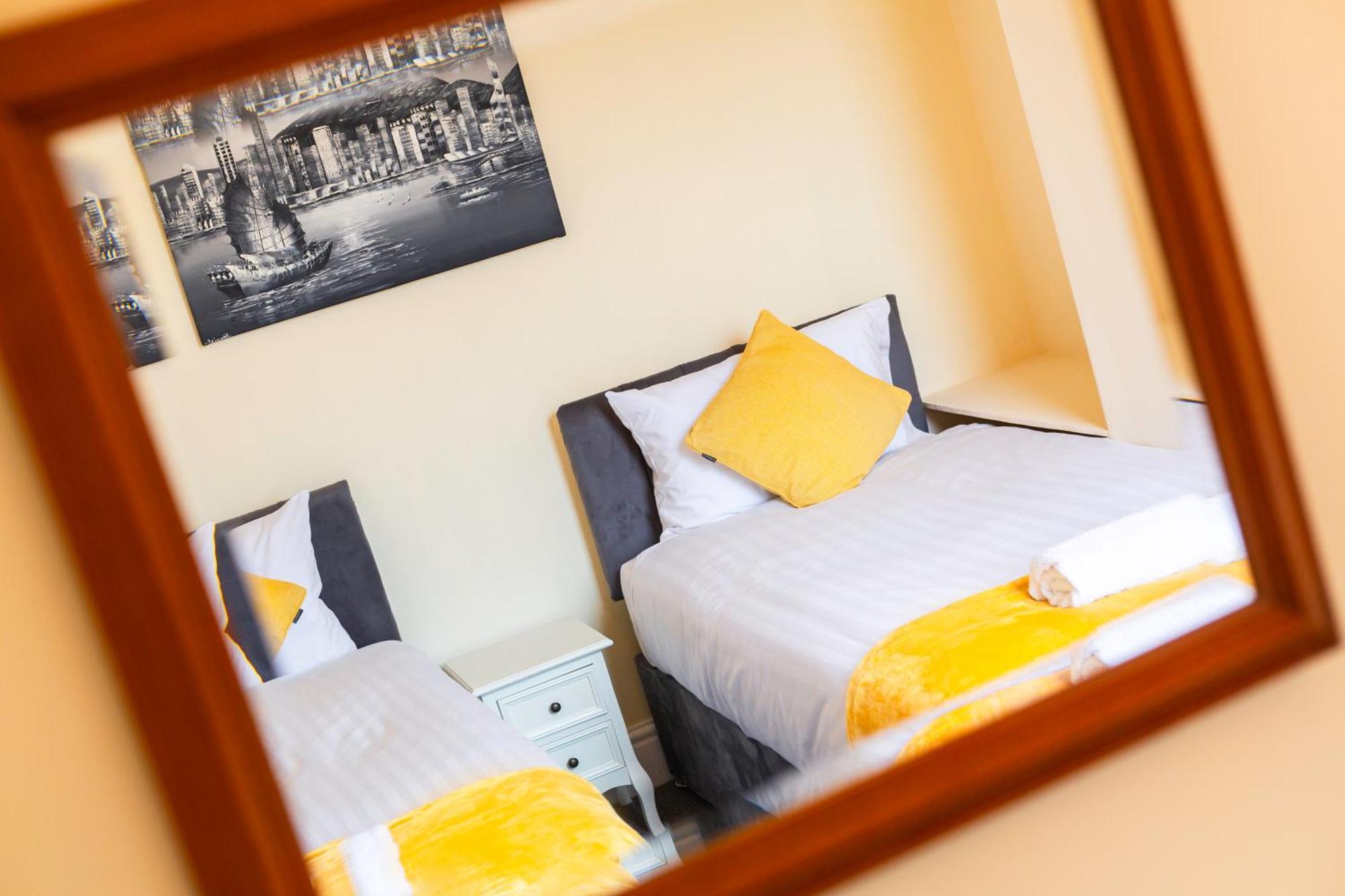 Newly Launched 3 Bedroom House With Free Parking Litherland Dış mekan fotoğraf