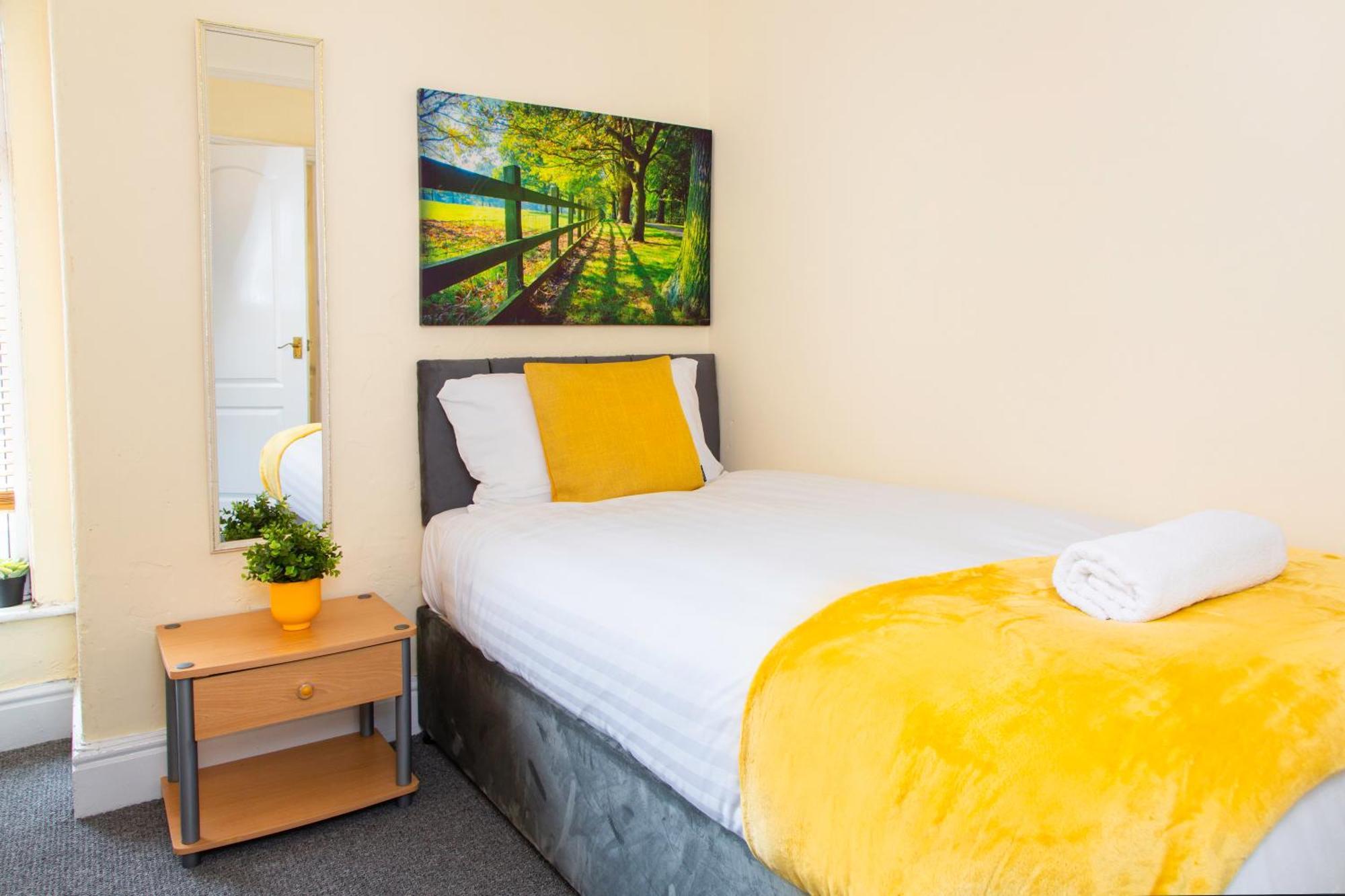 Newly Launched 3 Bedroom House With Free Parking Litherland Dış mekan fotoğraf