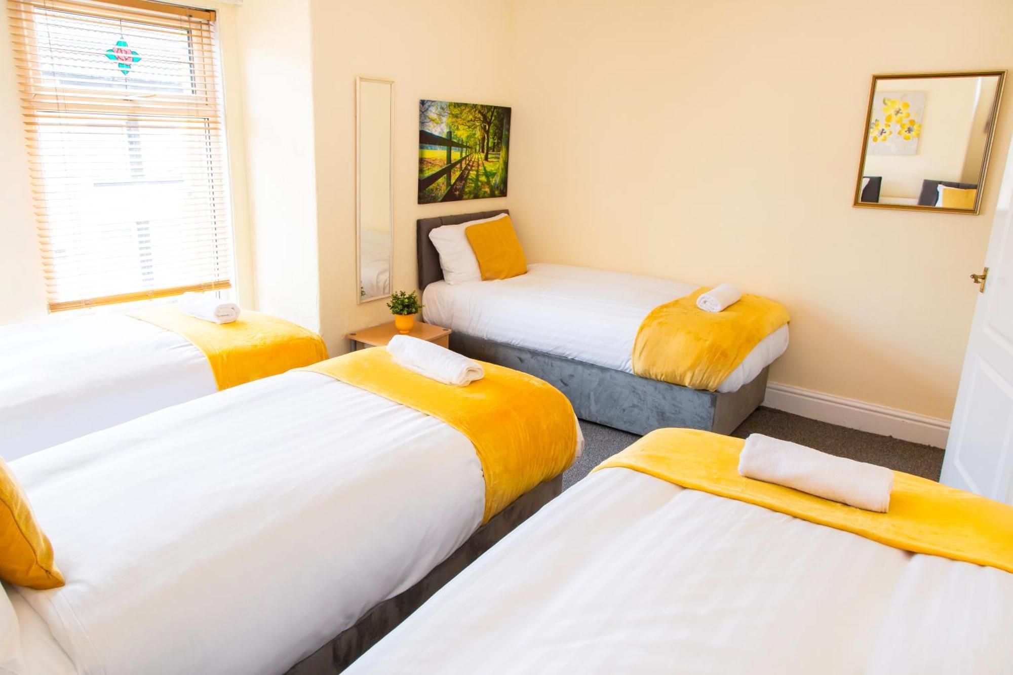 Newly Launched 3 Bedroom House With Free Parking Litherland Dış mekan fotoğraf